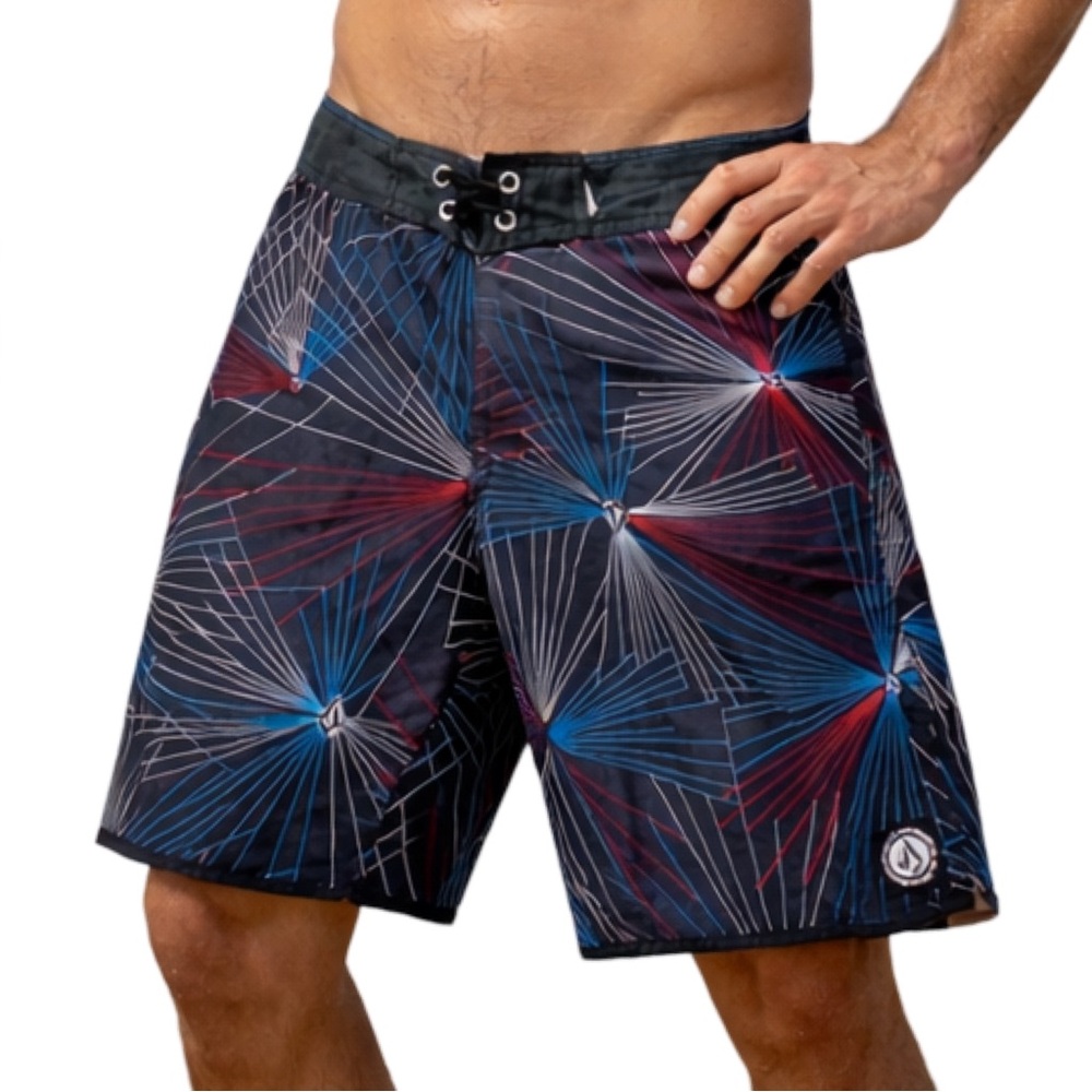 Volcom Men's Graphic Board Shorts embroidered emblem size 30 waist black surf